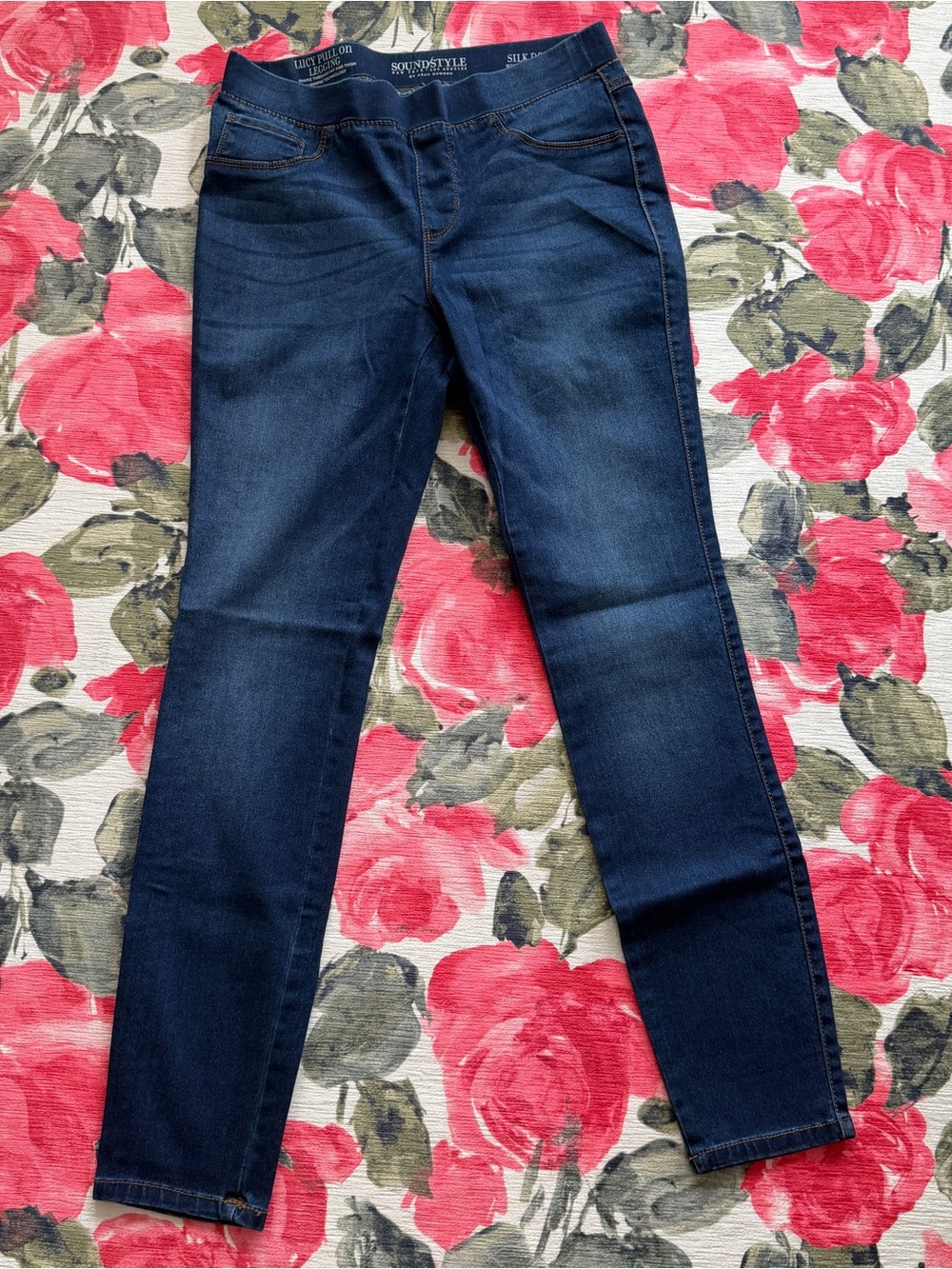 SoundStyle Dark Indigo Stretch Skinny Jeans for Women